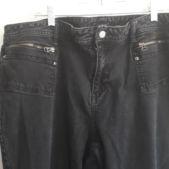 Lane Bryant Taper Leg Pocket Zipper Detail Black Wash Jeans - Picture 2 of 6